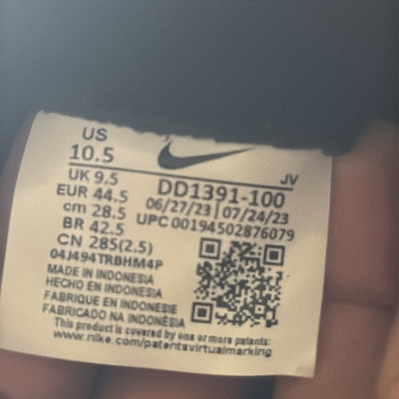 Nike panda dunks 10.5 - Picture 8 of 9